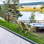 The Wonderinn Mirrored Glass - Wonderinn Delta * Hektner