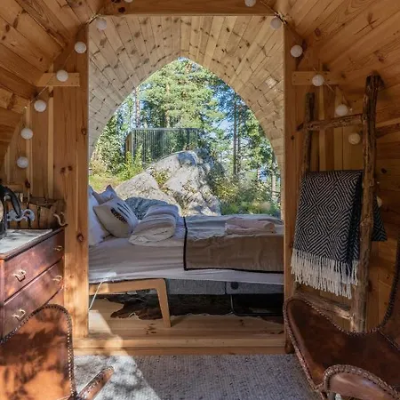 The Wonderinn Mirrored Glass - Wonderinn Delta * Hektner