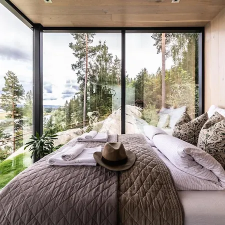 The Wonderinn Mirrored Glass - Wonderinn Delta * Hektner