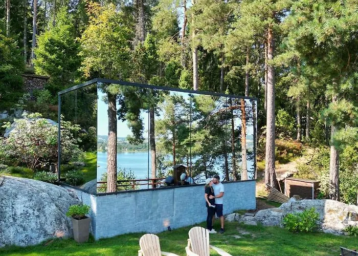 The Wonderinn Mirrored Glass - Wonderinn Delta Hytte *